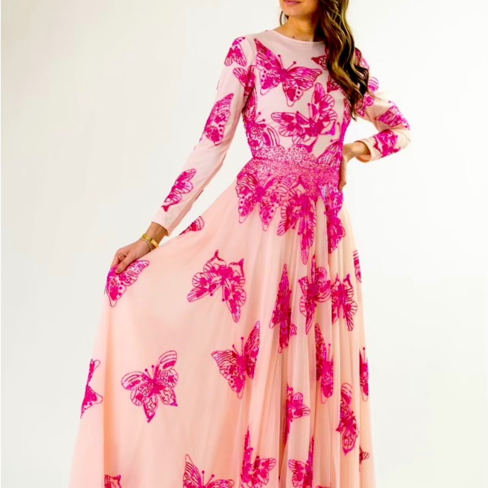 STUNNING GOWN